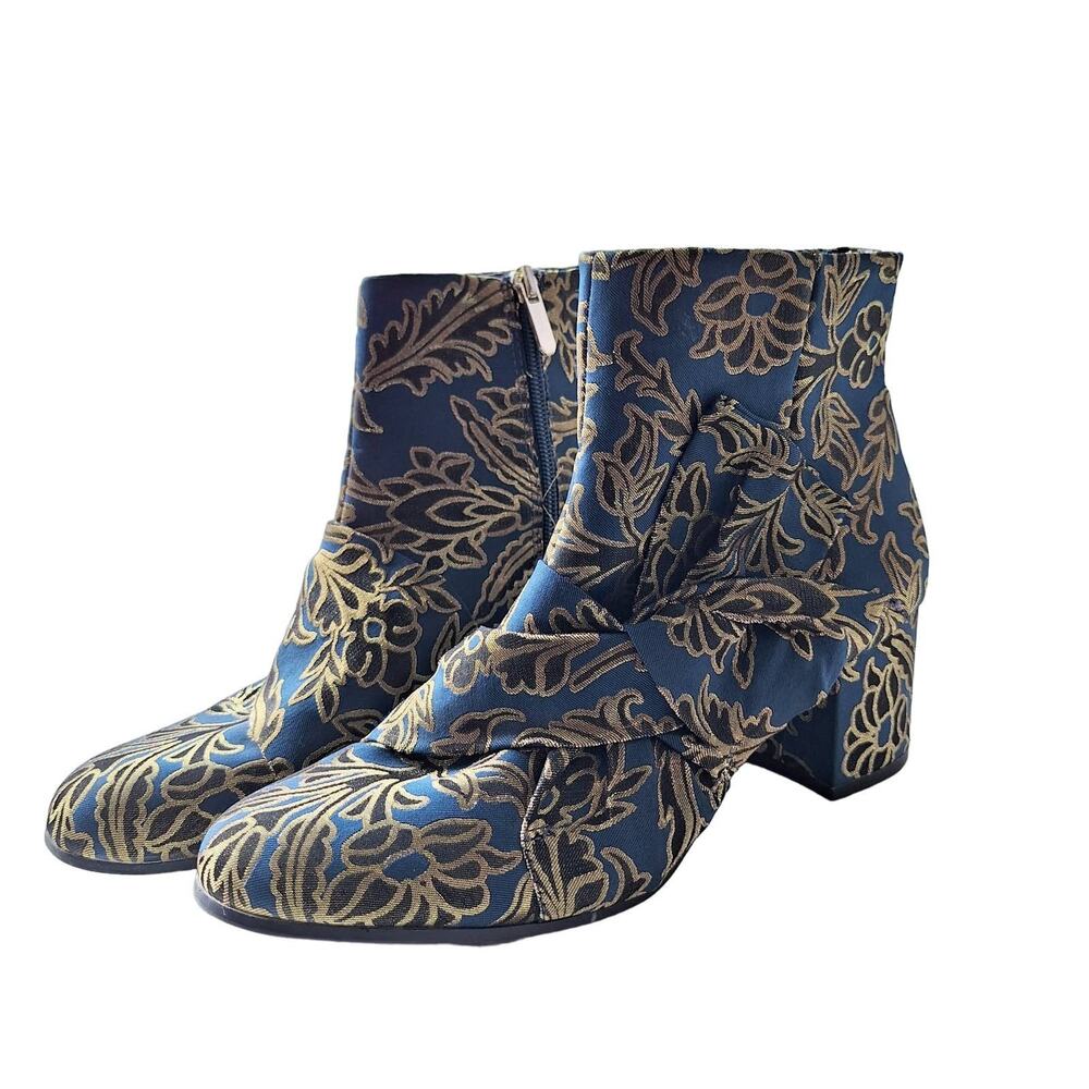 Libby Edelman Veronica brocade navy gold ankle boot booties size 9.5